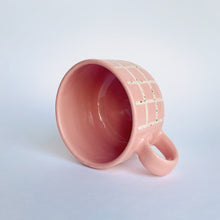 Load image into Gallery viewer, CUP // STRAWBERRY GRID